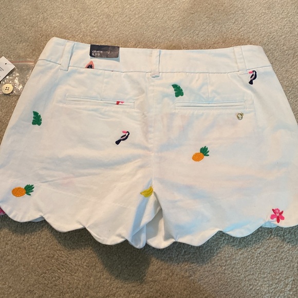 Crown & Ivy NWT 6 petite shorts - Picture 8 of 10